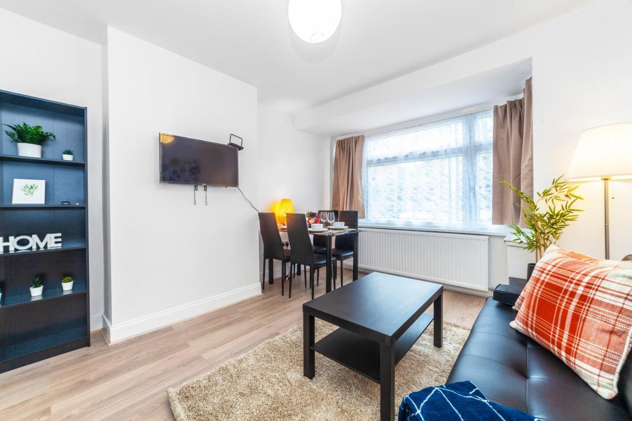 Autonomous 2 Bdr Apartment With Garden And Parking Enfield Kültér fotó