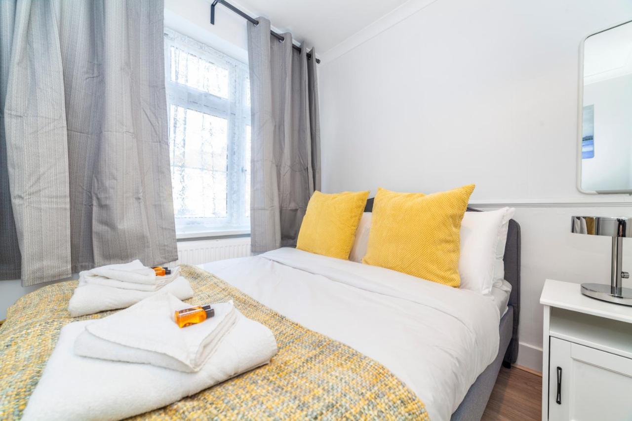 Autonomous 2 Bdr Apartment With Garden And Parking Enfield Kültér fotó